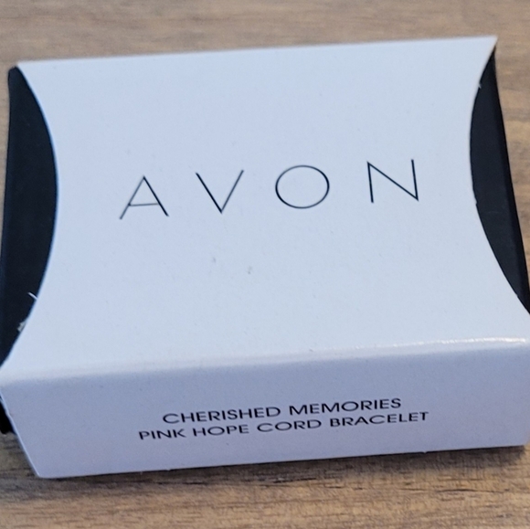 Avon Pink Hope Cord Bracelet & Charms - Picture 4 of 7